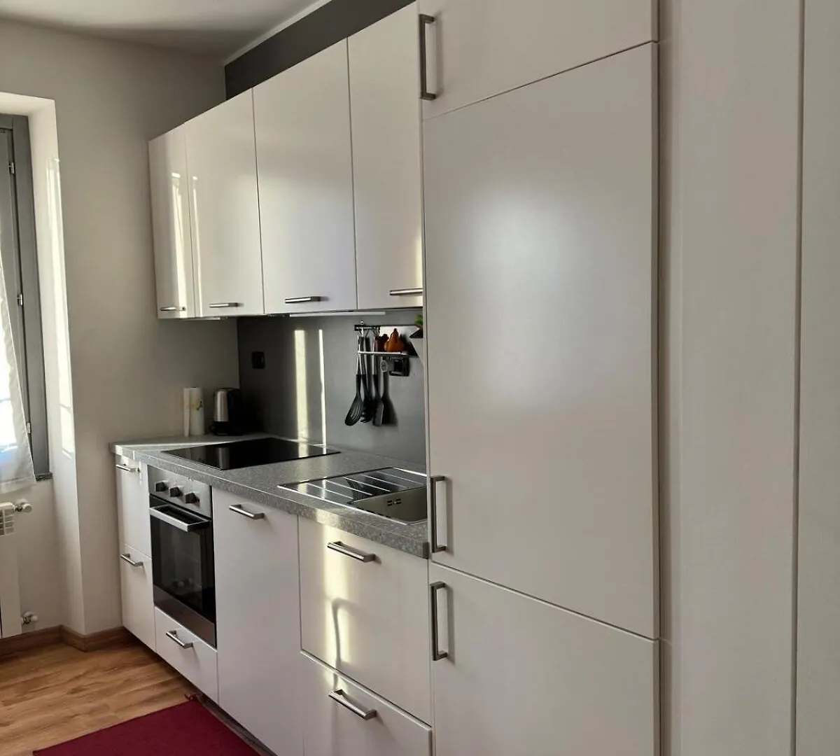 Design Apt On Navigli Milánó