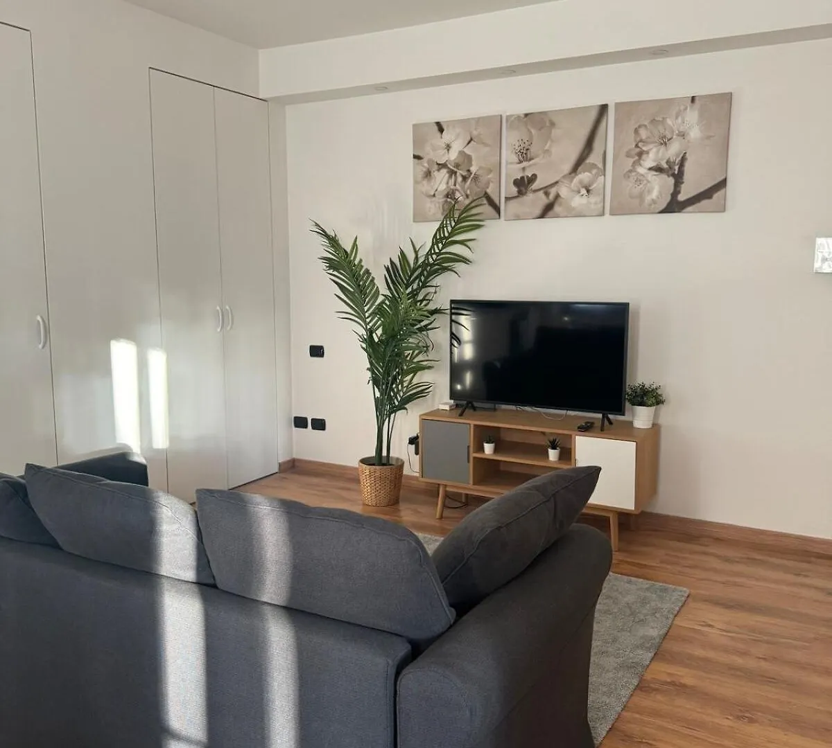 Design Apt On Navigli Milánó Apartman