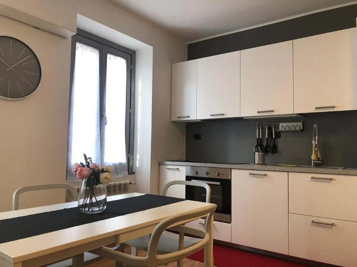 Design Apt On Navigli Milánó 0*,  Olaszország