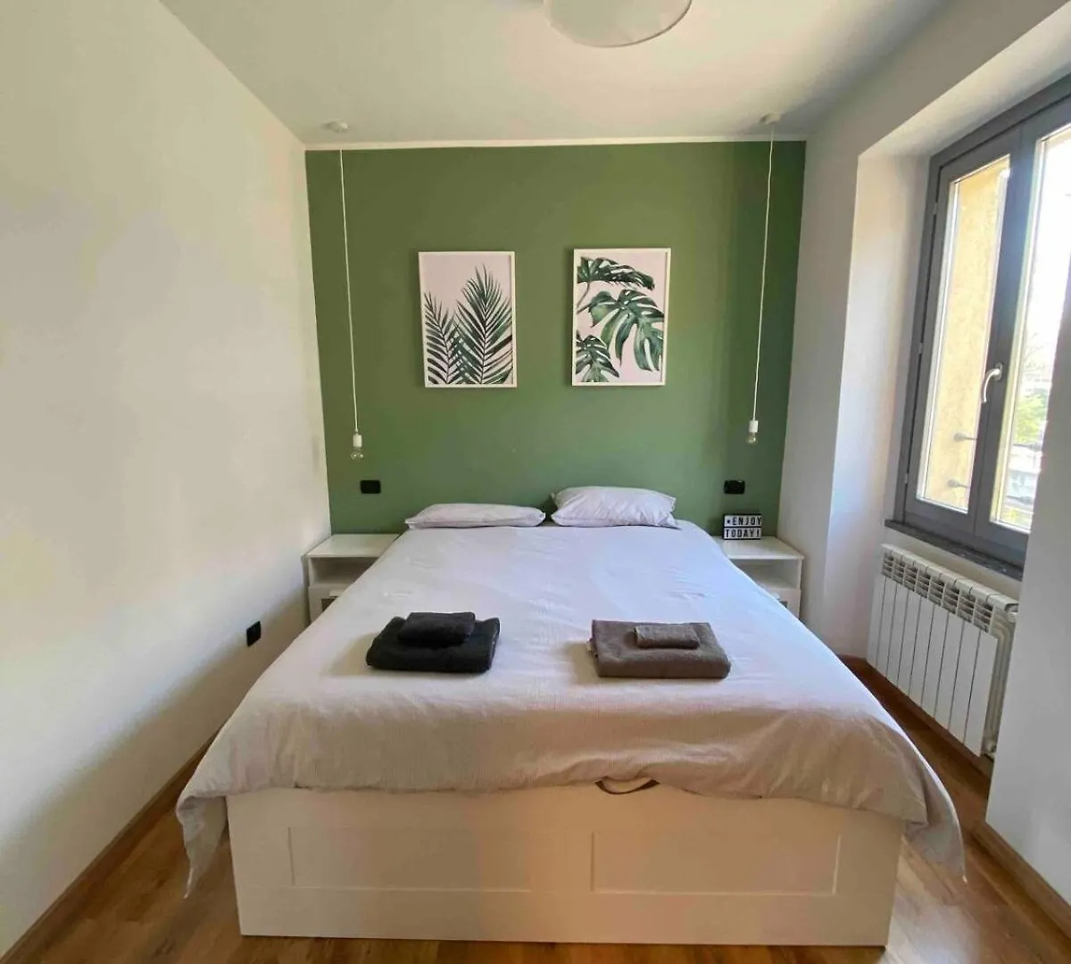 Design Apt On Navigli Milánó